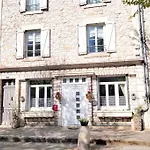 Au Rez-de-chaussee Apartman *
