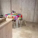 Au Rez-de-chaussee Apartman Souillac